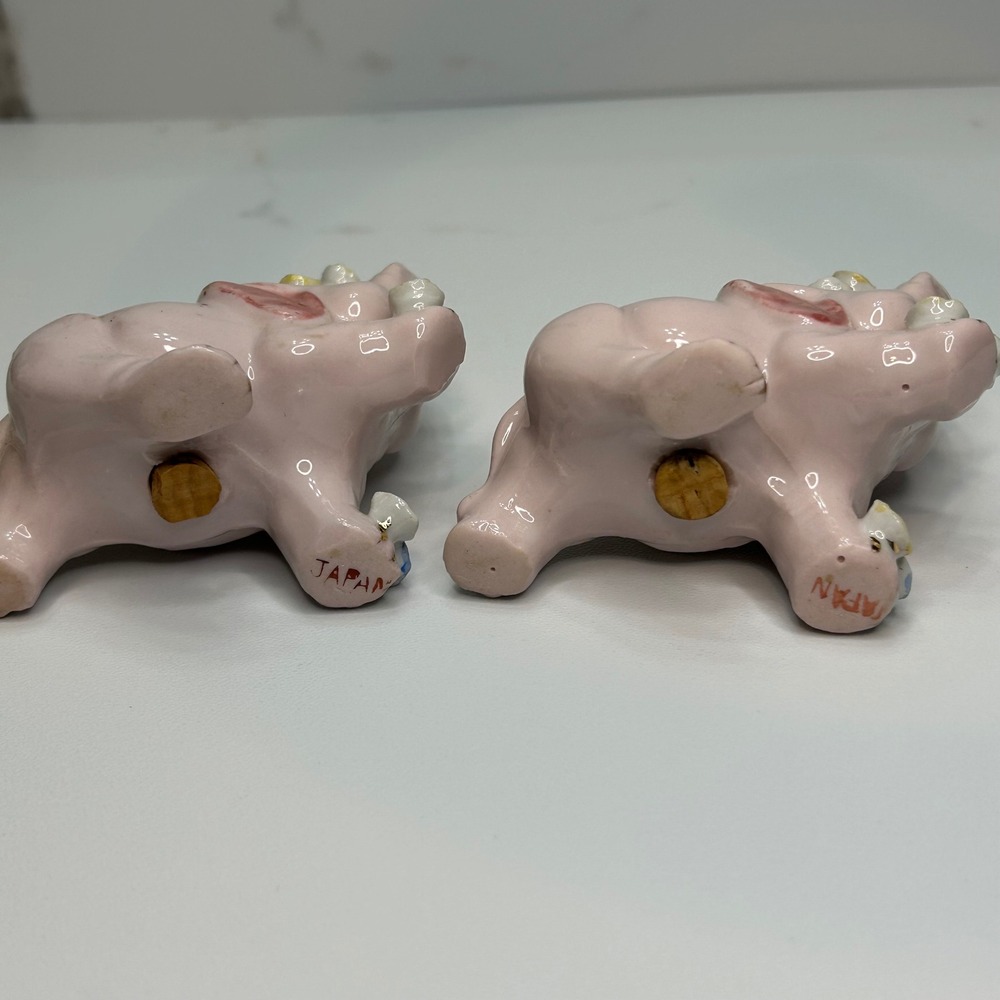Vintage Pink Elephant Salt and Pepper Shakers Japan Ceramic Floral Gold Trim - Picture 8 of 11